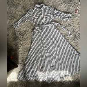 Banana republic bottom up dress with tags still on